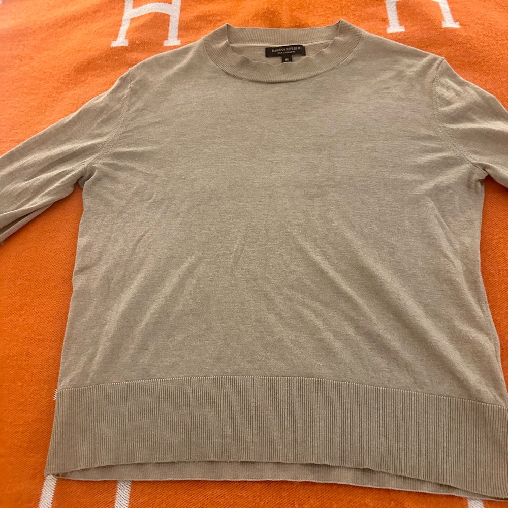 Banana Republic silk cashmere sweater camel M